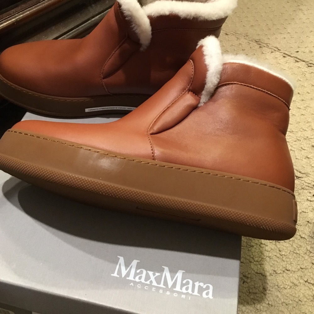 Max Mara booties